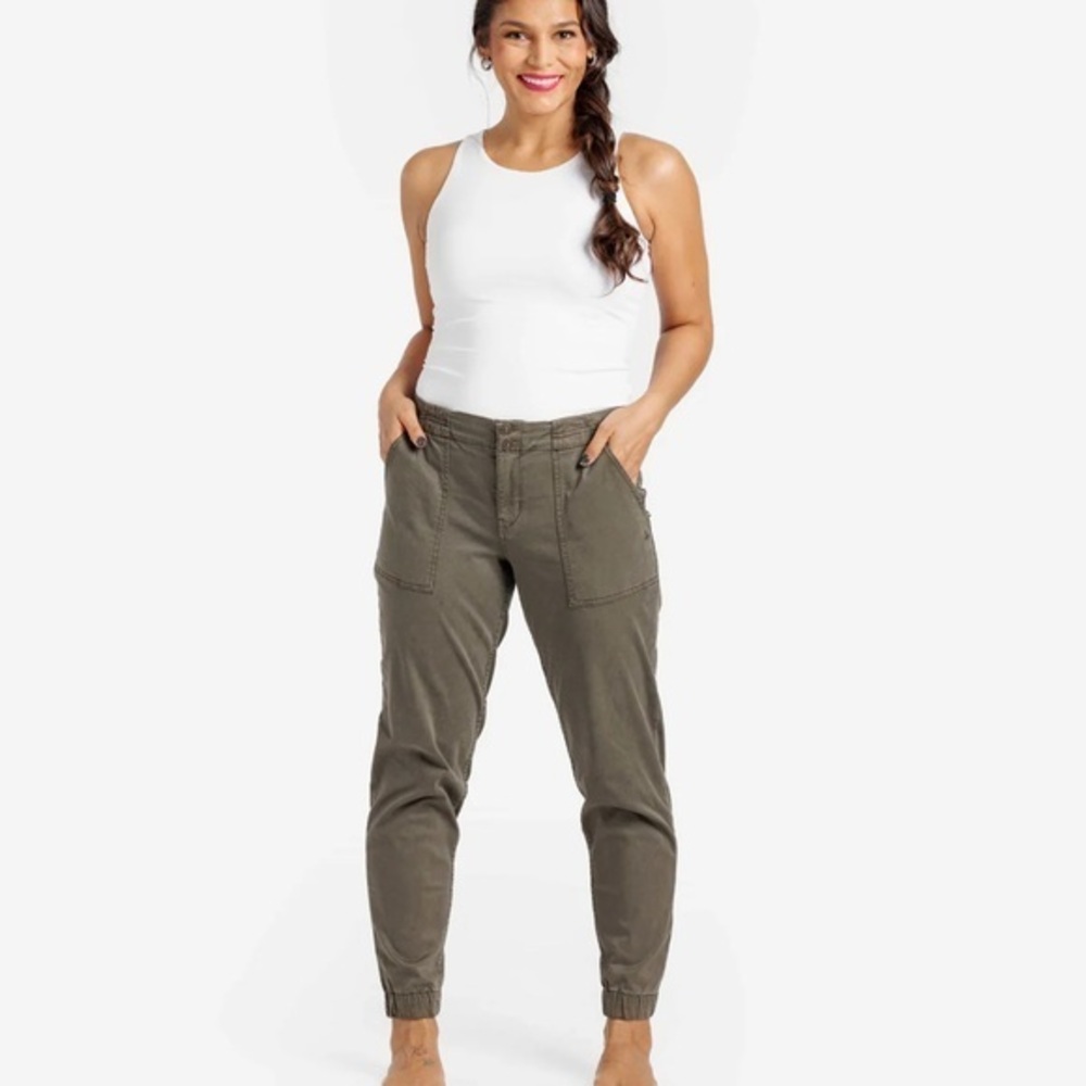 NWT LuLaRoe Patch Pocket Pant Size 32